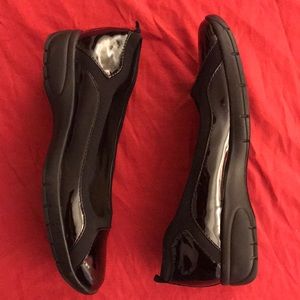 Taryn Rose Adina black patent flats